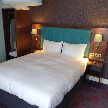 Hotel The Queen'S Head Wetherspoon Tavistock  Esterno foto