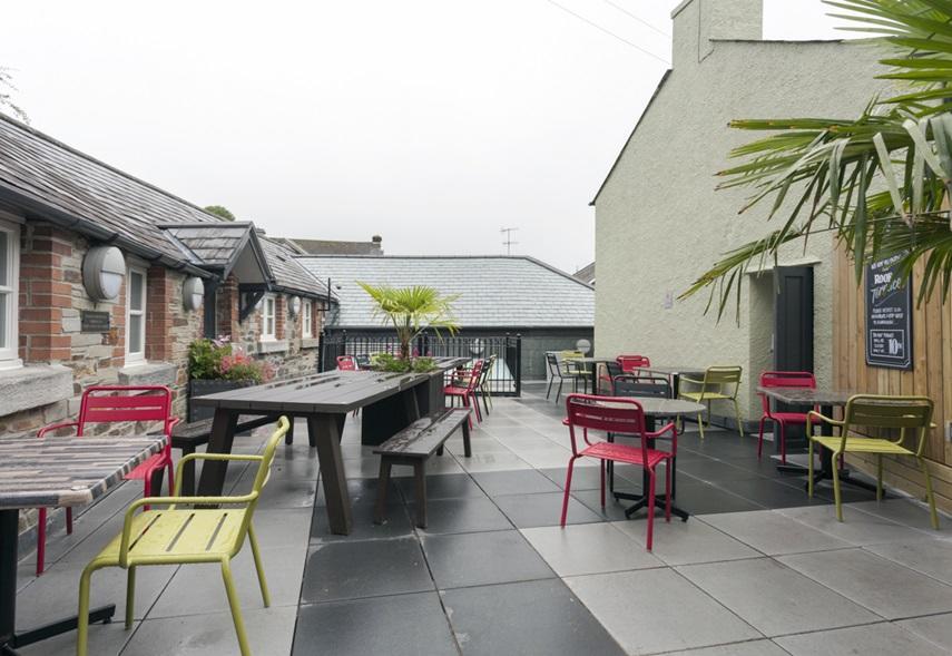 Hotel The Queen'S Head Wetherspoon Tavistock  Esterno foto