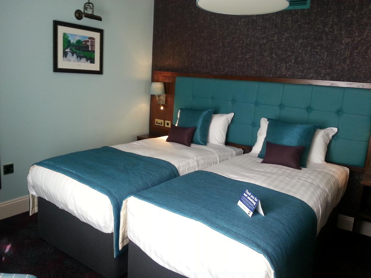 Hotel The Queen'S Head Wetherspoon Tavistock  Esterno foto