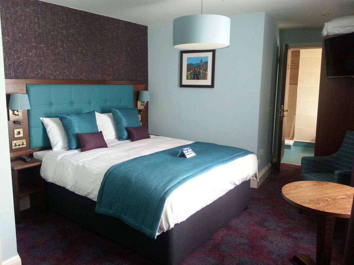 Hotel The Queen'S Head Wetherspoon Tavistock  Esterno foto